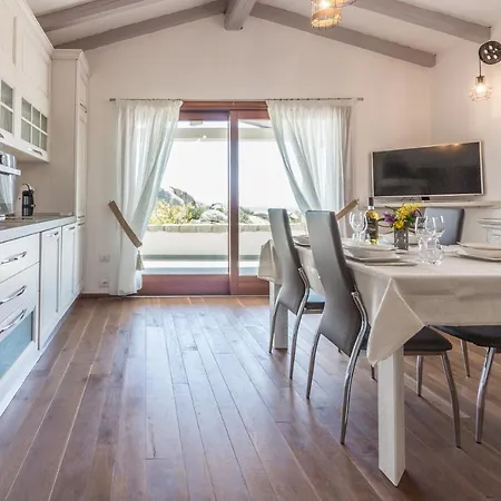 4 Bedrooms With Sea View Private Pool And Enclosed Garden At Cala Ginepro 5 Km Away From The *