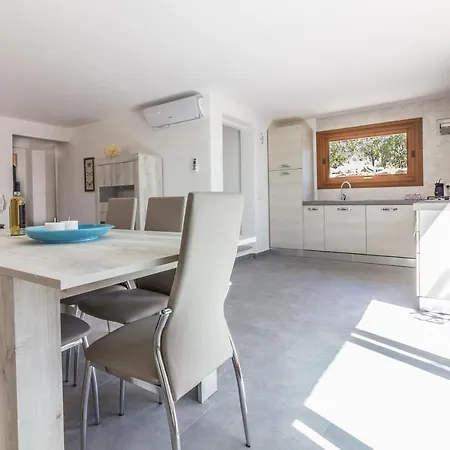 4 Bedrooms With Sea View Private Pool And Enclosed Garden At Cala Ginepro 5 Km Away From The Villa *
