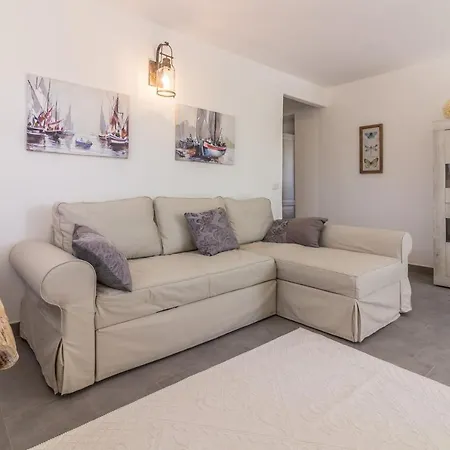 4 Bedrooms With Sea View Private Pool And Enclosed Garden At Cala Ginepro 5 Km Away From The Villa Monte Petrosu