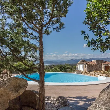 4 Bedrooms With Sea View Private Pool And Enclosed Garden At Cala Ginepro 5 Km Away From The Villa Monte Petrosu
