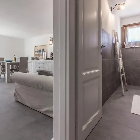 Villa 4 Bedrooms With Sea View Private Pool And Enclosed Garden At Cala Ginepro 5 Km Away From The Monte Petrosu
