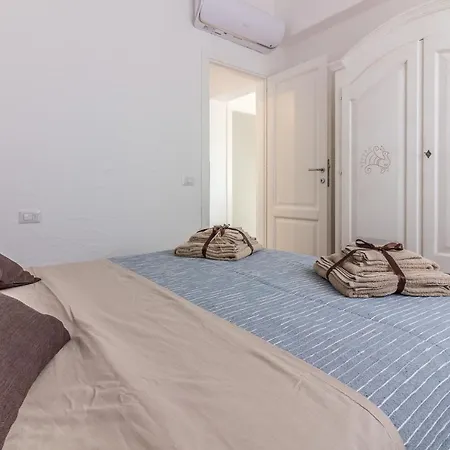 Villa 4 Bedrooms With Sea View Private Pool And Enclosed Garden At Cala Ginepro 5 Km Away From The Monte Petrosu