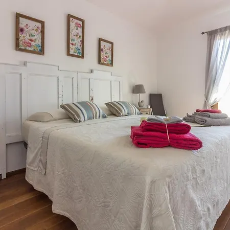 Villa 4 Bedrooms With Sea View Private Pool And Enclosed Garden At Cala Ginepro 5 Km Away From The