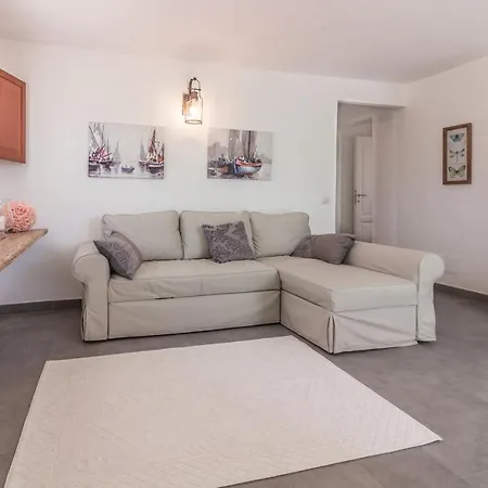 4 Bedrooms With Sea View Private Pool And Enclosed Garden At Cala Ginepro 5 Km Away From The